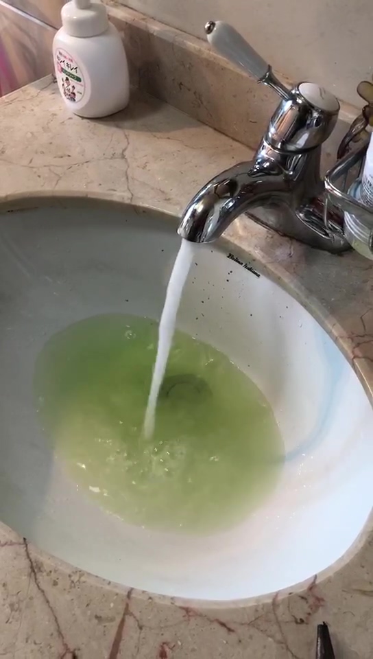 厦门市国贸春天小区现场水管清洗效果视频